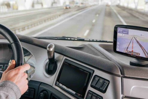 meilleur GPS poids lourds camion utilitaire avis comparatif guide d'achat