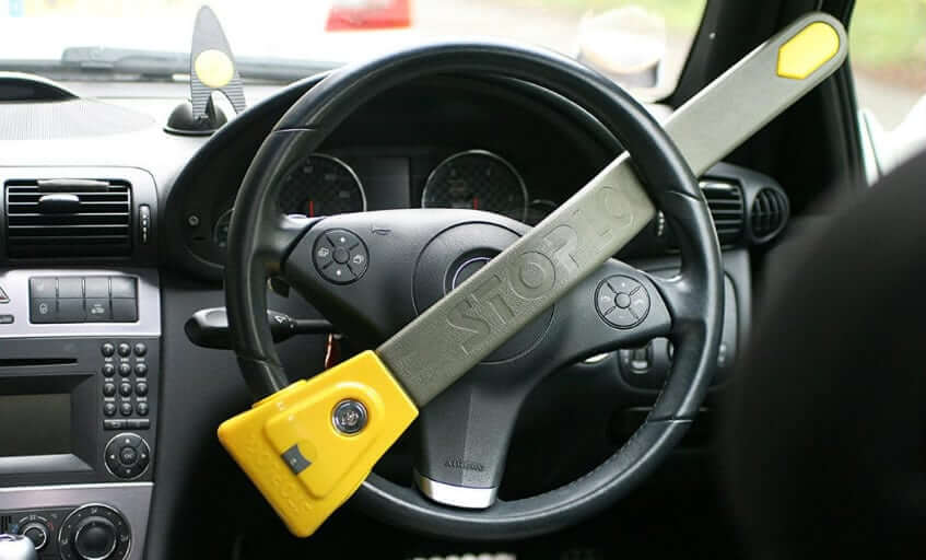 meilleure barre canne antivol bloque volant pédale levier vitesse roue comparatif guide d'achat