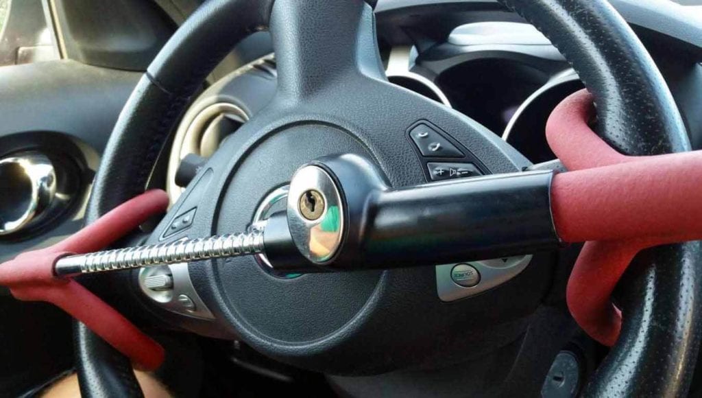 meilleure barre canne antivol bloque volant pédale levier vitesse roue comparatif guide d'achat