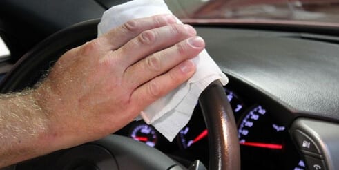 meilleures lingettes nettoyantes plastique carrosserie intérieur extérieur voiture auto