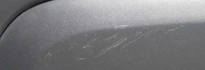 comment effacer rayures griffures plastiques voiture meilleurs produits