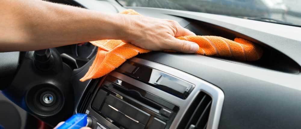 comment rénover nettoyer plastique intérieur extérieur voiture