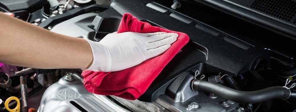 comment nettoyer laver compartiment moteur voiture