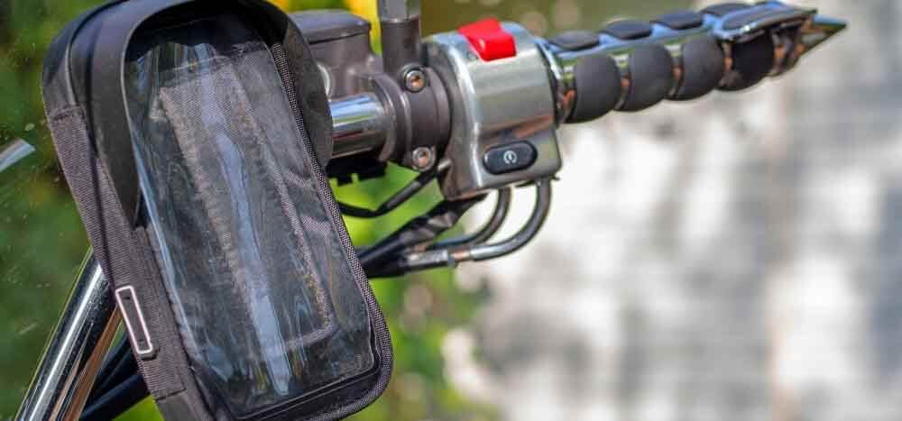 meilleur support téléphone smartphone magnétique scooter moto
