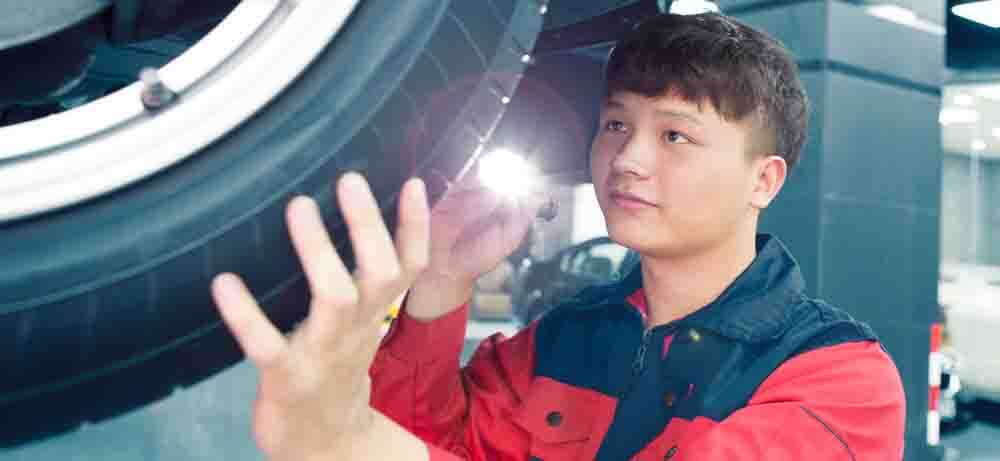 meilleur detecteur traceur gps voiture